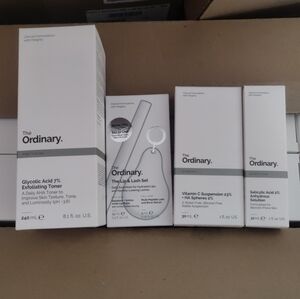 The Ordinary Skincare Essentials Set - White and Gray